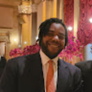 Meet your Posher, Dominique